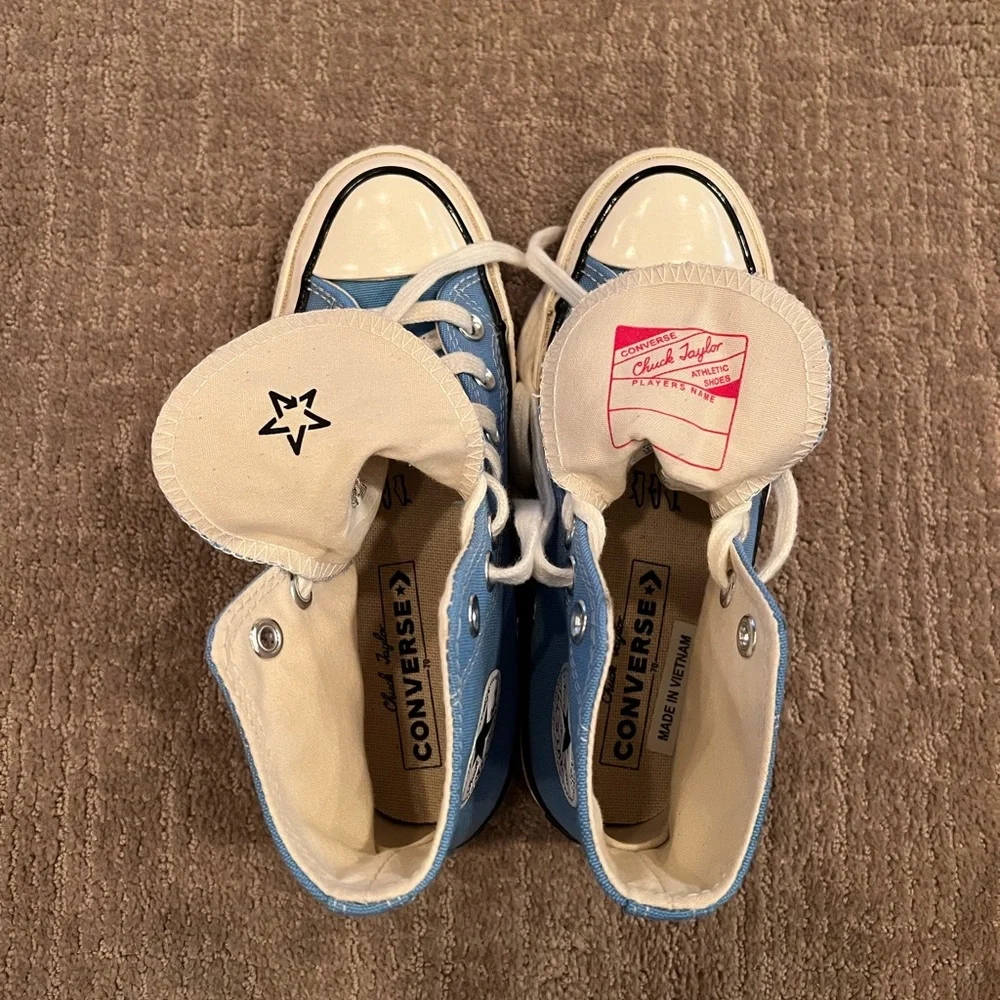 Blue converse - Picture 4 of 6
